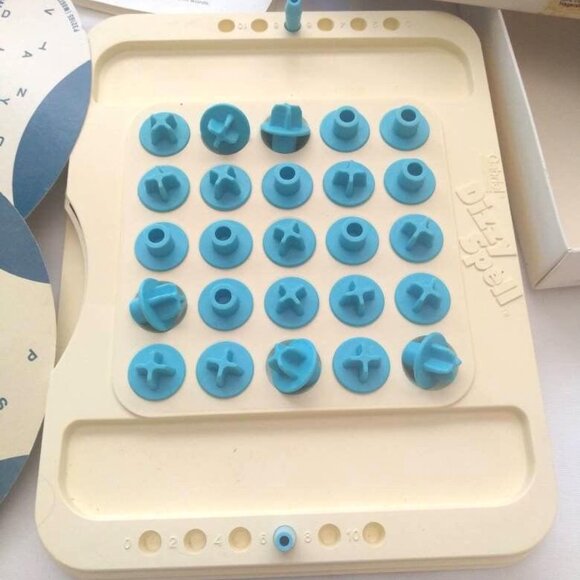 Dizzy Spell - Hi-Q Game by Gabriel 1978 Version Complete Set of this Hidden Word - Picture 3 of 10